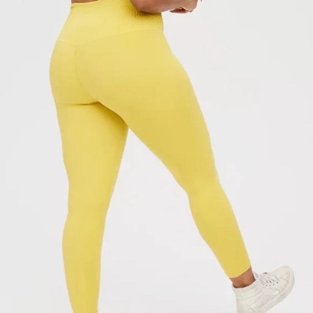 Aerie Smocked High-Waist Yellow-Green Leggings